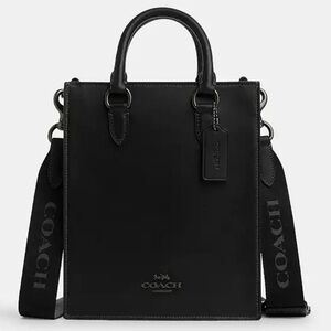 DYLAN TOTE BAG IN COLORBLOCK SIGNATURE CANVAS